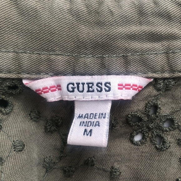 GUESS Eyelet Denim Tie Front Pin Up Shirt Size Medium - Picture 9 of 15